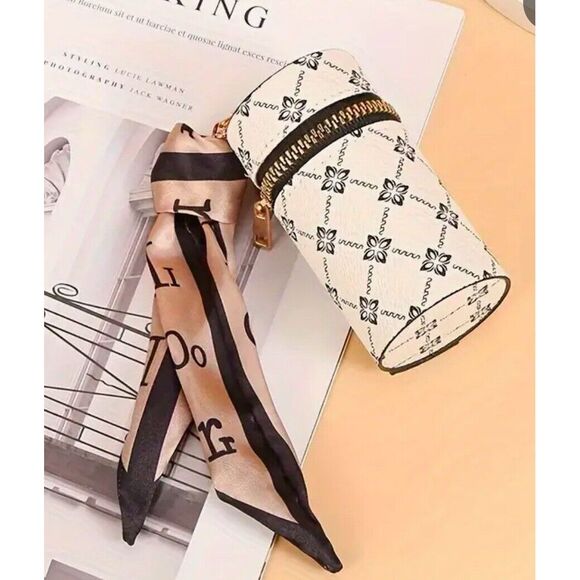 Lipstick Bag Mini Keychain Bucket Coin Handbag Backpack Pendant beige Gift New - Picture 1 of 2